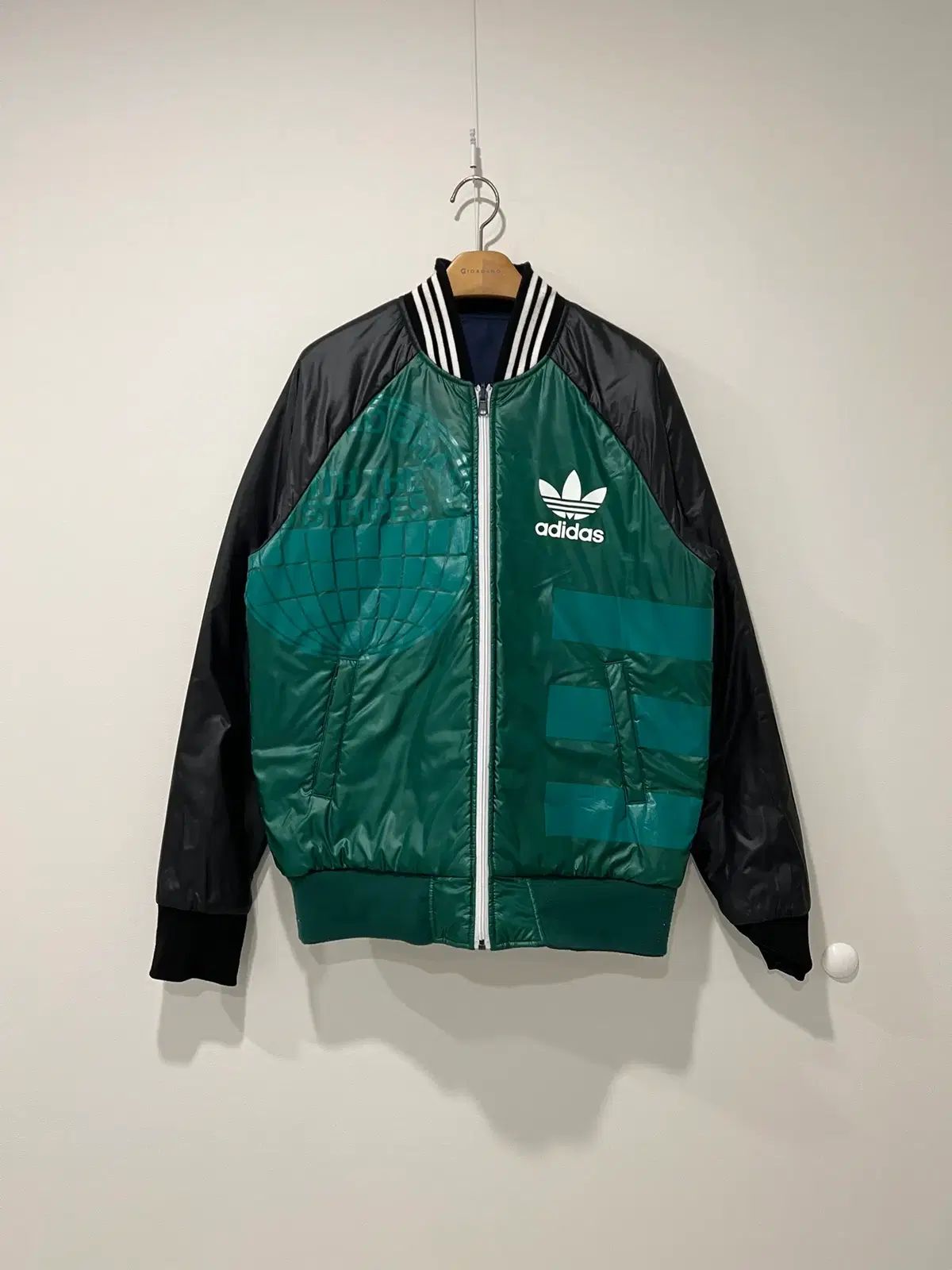 adidas アーセナル リバーシブルジャケット adidas アーセナル リバーシブルジャケット