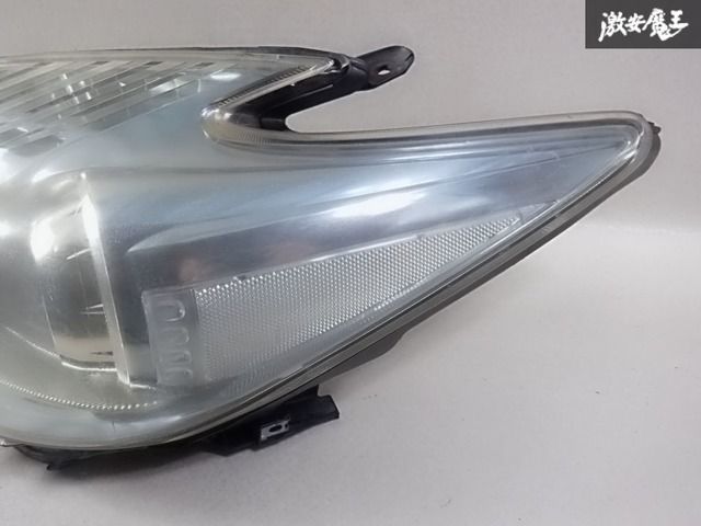 トヨタ純正 ZVW30 プリウス 前期 ハロゲン ヘッドライト ヘッドランプ