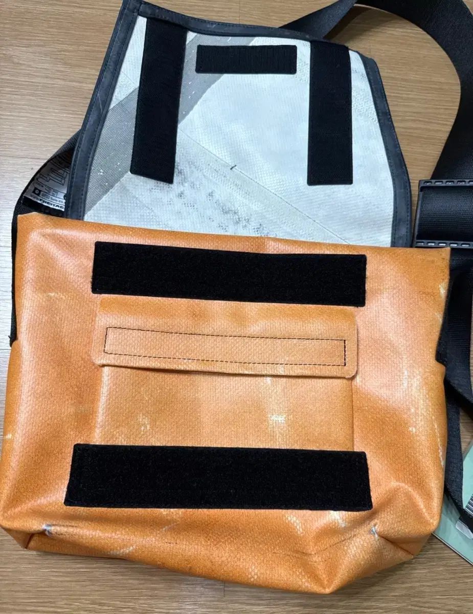 FREITAG F11 ラッシー オレンジ メッセンジャーバッグ - メルカリ