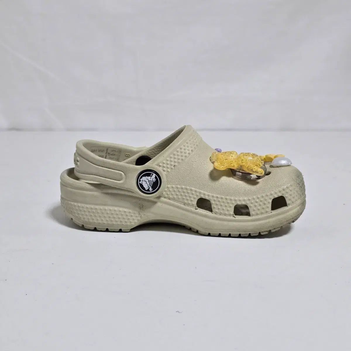 かみなり出品 クロックス キッズ クロッグ ベージュ ジビッツ含む C8 150 f ショップ