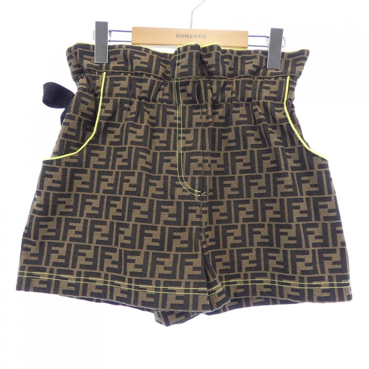 FENDI⭐︎ショートパンツ フェンディ FENDI FR6195 A6XU ショートパンツ - メルカリ