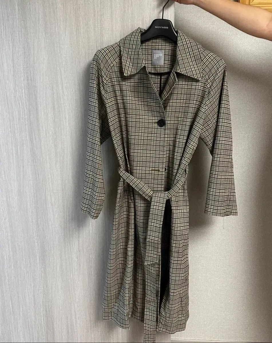 エイトセカンズ CHECK ベージュ トレンチコート Aquascutum (アクア