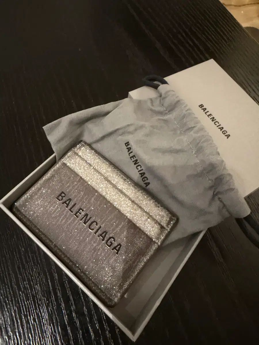 グリッター BALENCIAGA バレンシアガ BALENCIAGA(バレンシアガ) ラメ