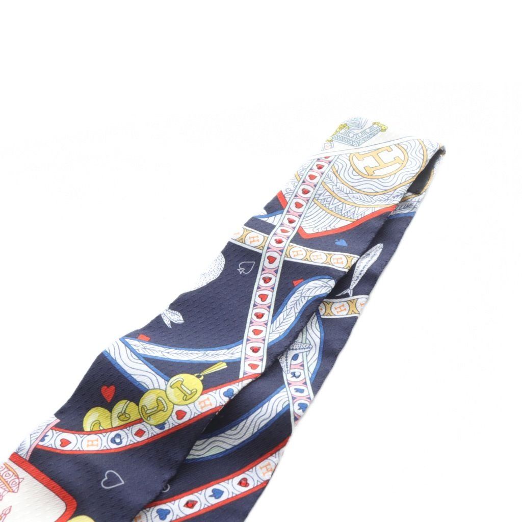 【中古】エルメス HERMES ツイリー DAME DE COEUR ハートのクイーン スカーフ 総柄 紺 /SR22 ■OH レディース エルメス HERMES ツイリー DAME DE COEUR ハートのクイーン スカーフ