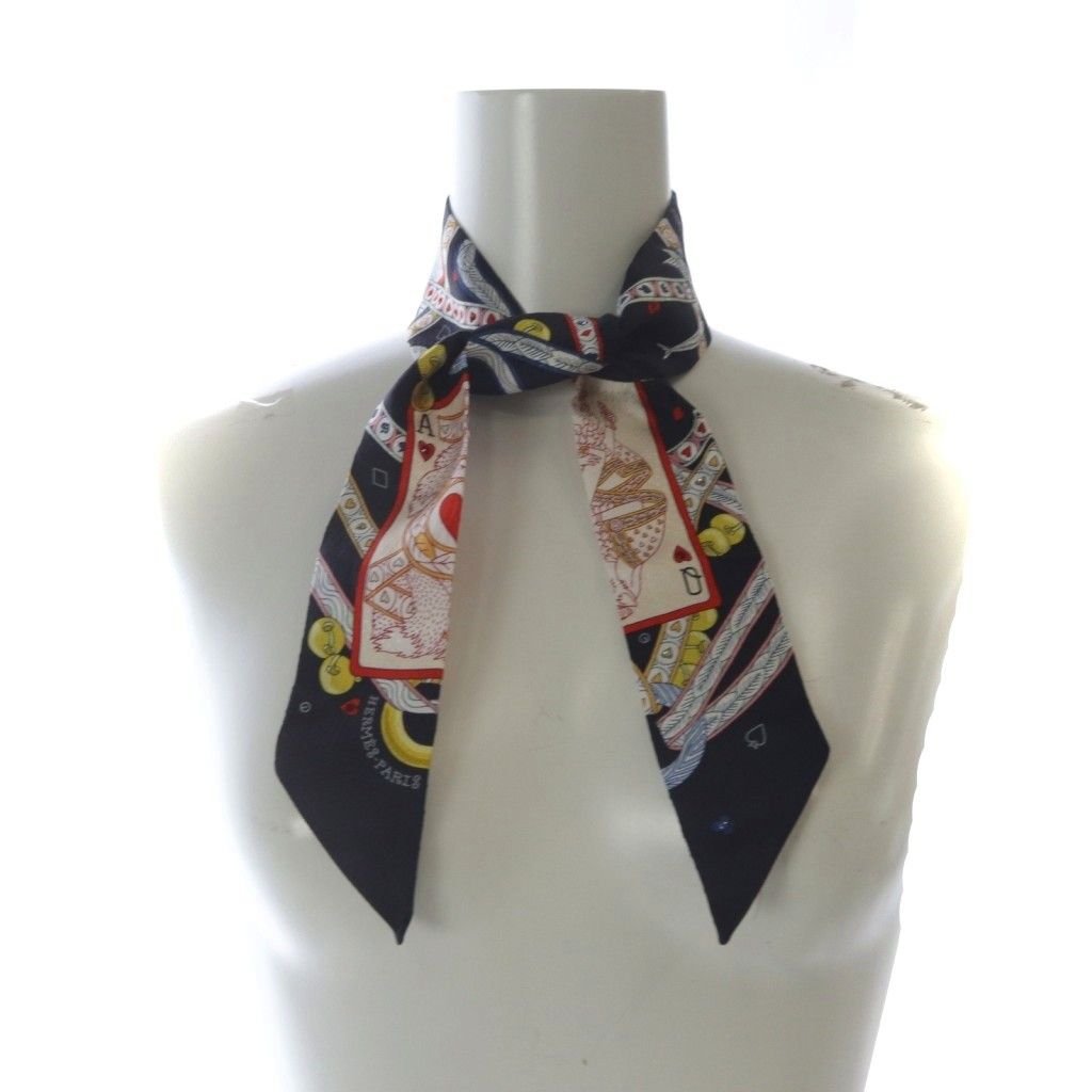 【中古】エルメス HERMES ツイリー DAME DE COEUR ハートのクイーン スカーフ 総柄 紺 /SR22 ■OH レディース エルメス HERMES ツイリー DAME DE COEUR ハートのクイーン スカーフ