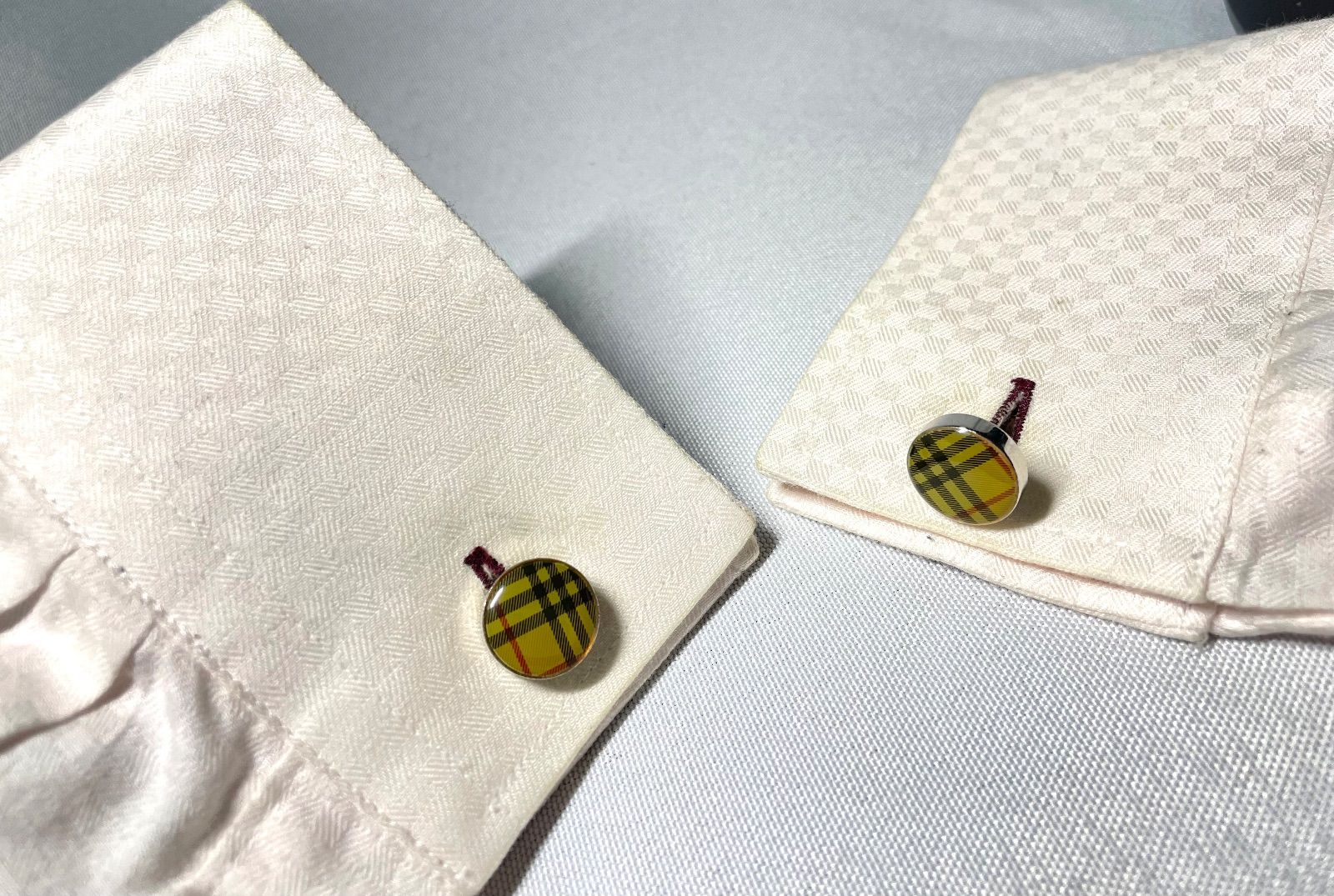Burberry バーバリー チェックライン オーバルカフス カフリンクス