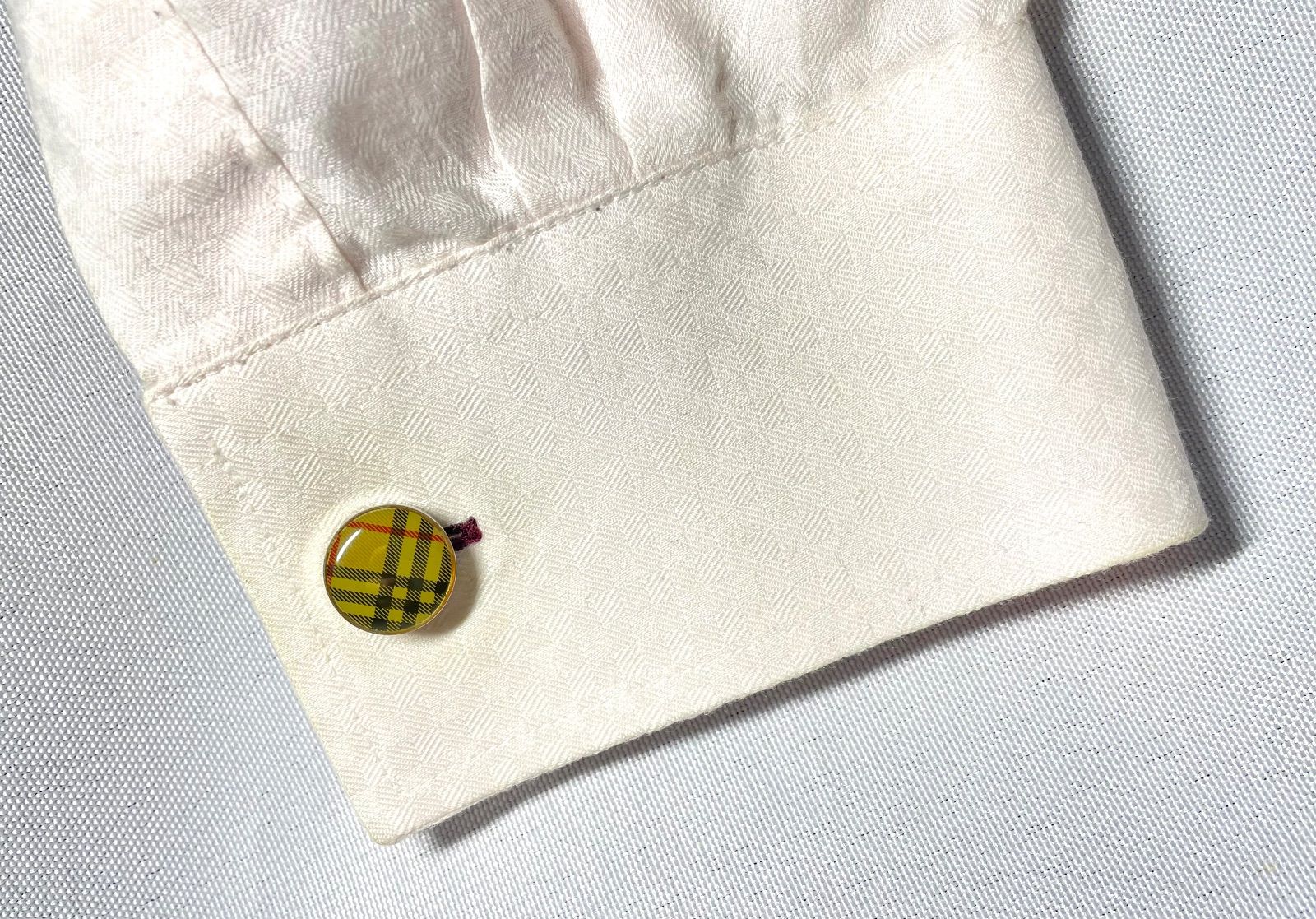 Burberry バーバリー チェックライン オーバルカフス カフリンクス
