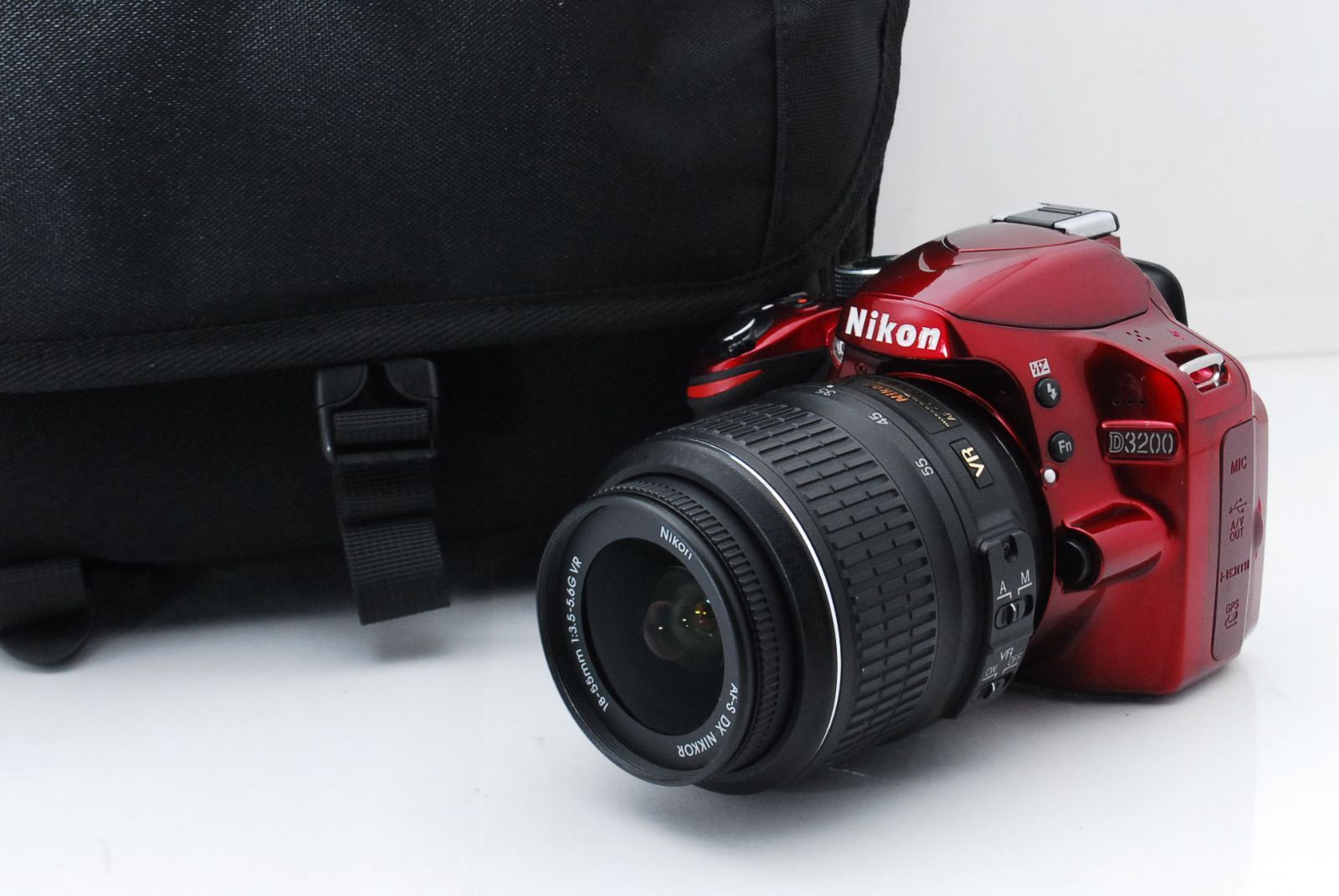 ☆超高画質！オシャレワインレッド！ショット数8066回☆ニコン D3200