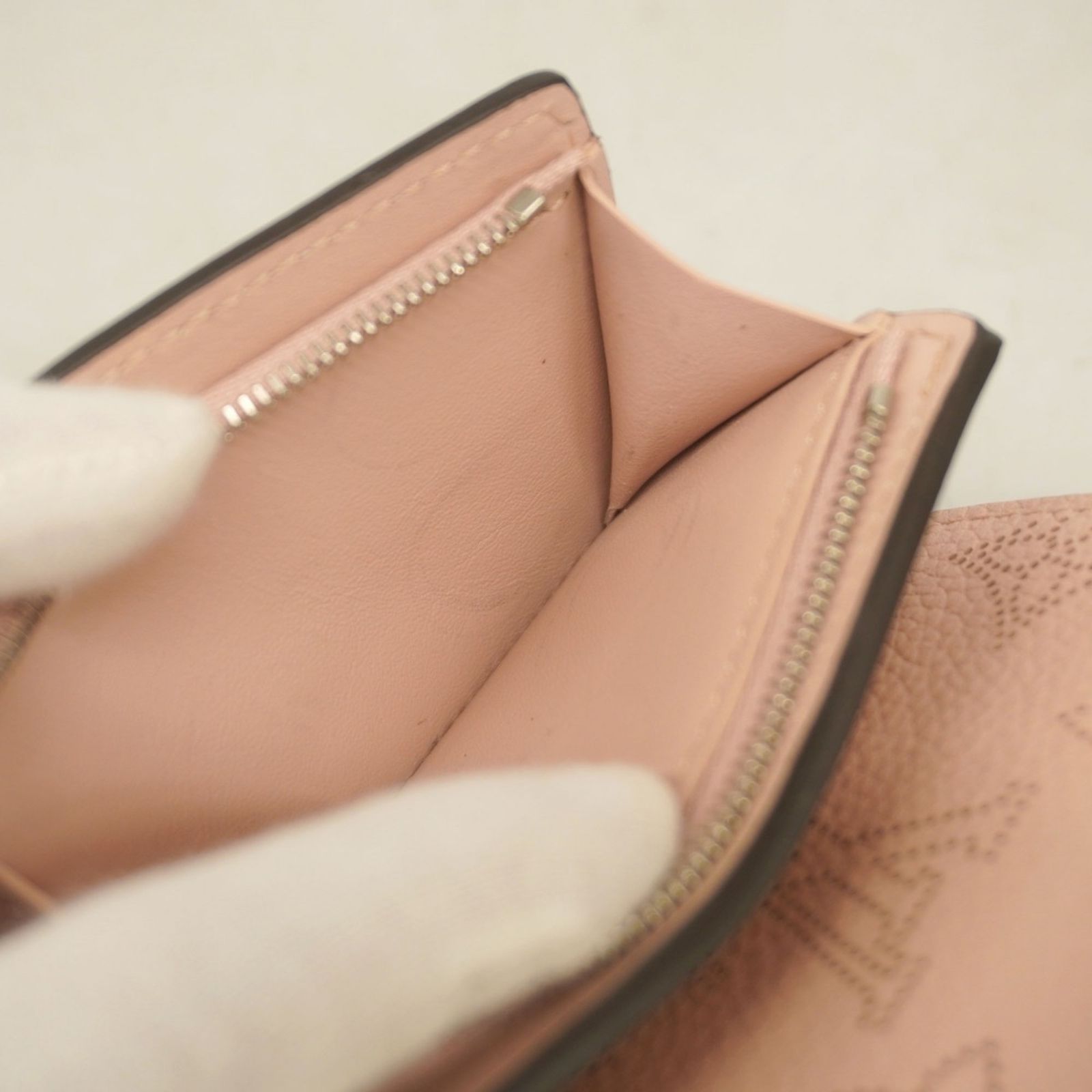 ルイ・ヴィトン(Louis Vuitton) ルイ・ヴィトン 三つ折り財布 マヒナ