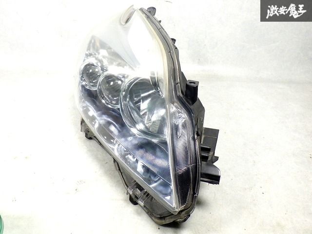 ☆即納☆ 点灯OK！トヨタ 純正 ZVW30 プリウス 前期 ヘッドライト