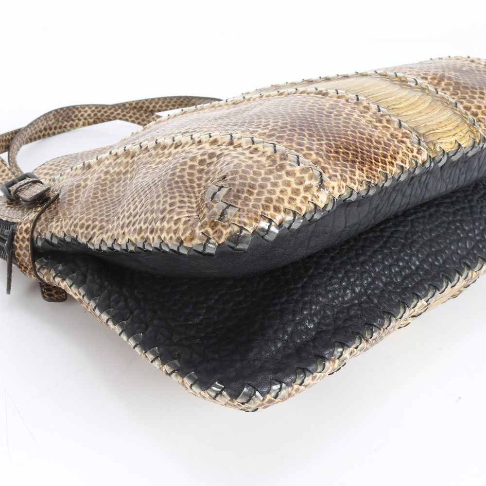 未使用 ボッテガヴェネタ パイソン レザー ハンドバッグ ベージュ レディース 新品同様 ボッテガヴェネタ パイソン レザー ハンドバッグ トート 本革