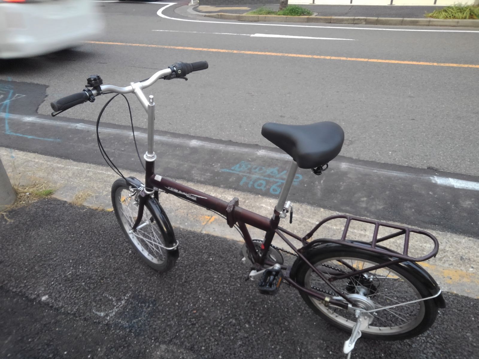 中古自転車３８９８　前後タイヤ新品！　折り畳み　２０インチ　６段ギヤ　ワイヤー錠　ライトは付属していません 引き取り限定！(名古屋市昭和区)中古自転車3898 前後タイヤ新品