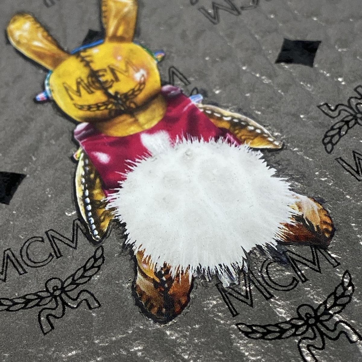 MCM エムシーエム パスポートケース ラビット うさぎ アイボリー ほぼ