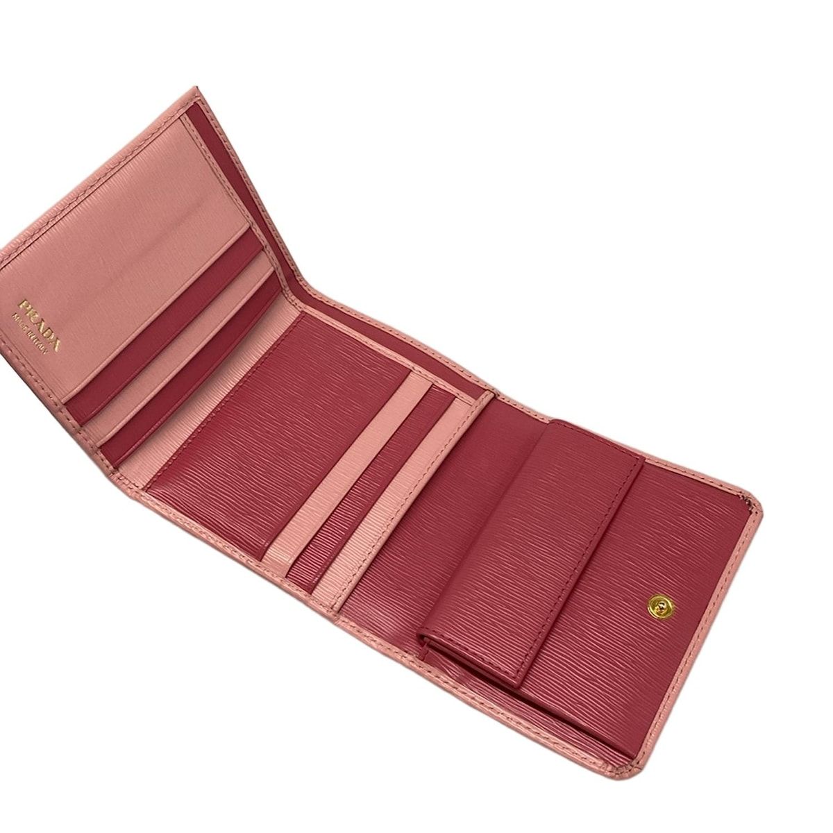 バタコ ✨プラダ PRADA 3つ折り財布 1MH176 レザー PRADA(プラダ) 3つ折り財布 - 1MH176 ピンク レザー - メルカリ