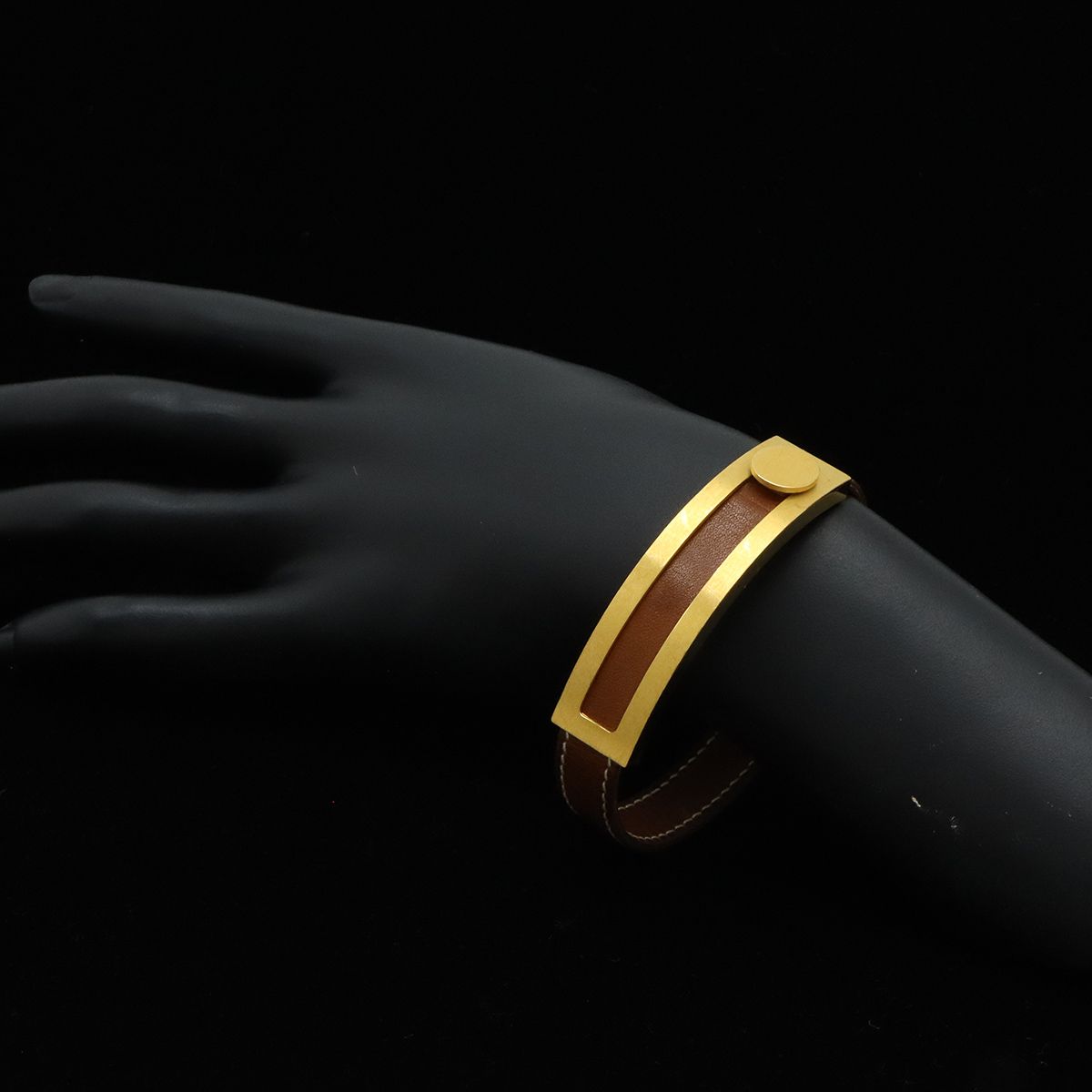 【美品】エルメス　ブレスレット　バングル　プスプス　□E刻印　箱付き　レザー HERMES（エルメス） ブレスレット プスプス レディース ブランド