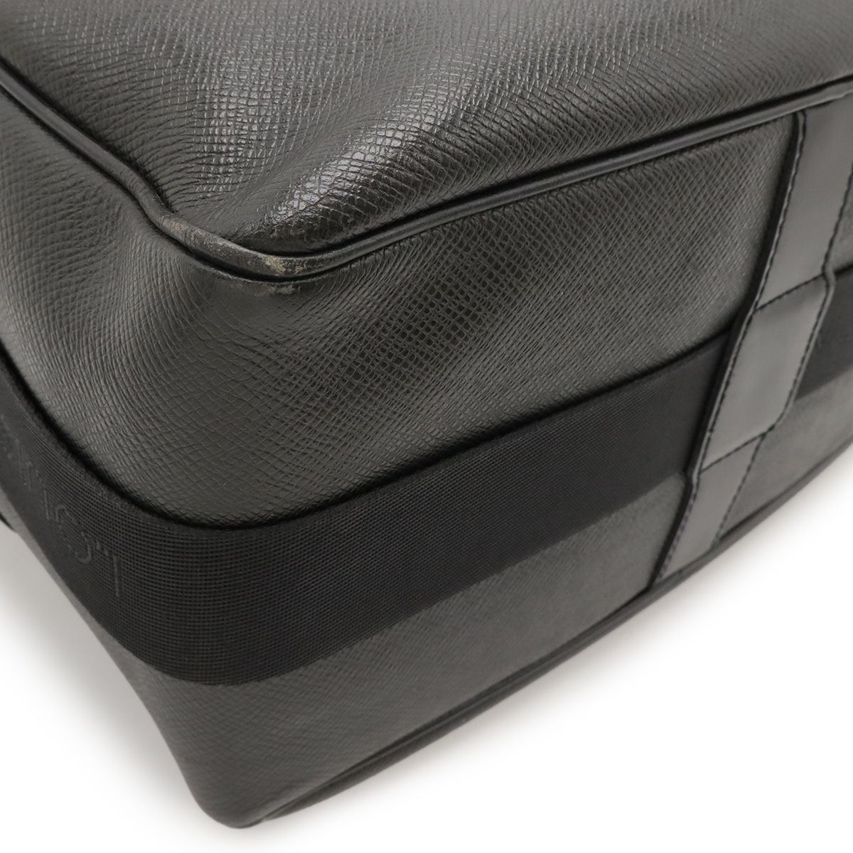 LOUIS VUITTON ルイ ヴィトン タイガ リポーターPM ショルダーバッグ