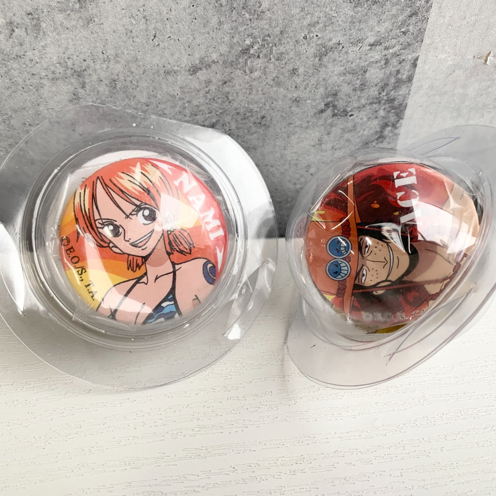 ワンピース 台湾 限定 缶バッジ ワンピース 缶バッジ 12個セット 台湾限定 初期 - メルカリ