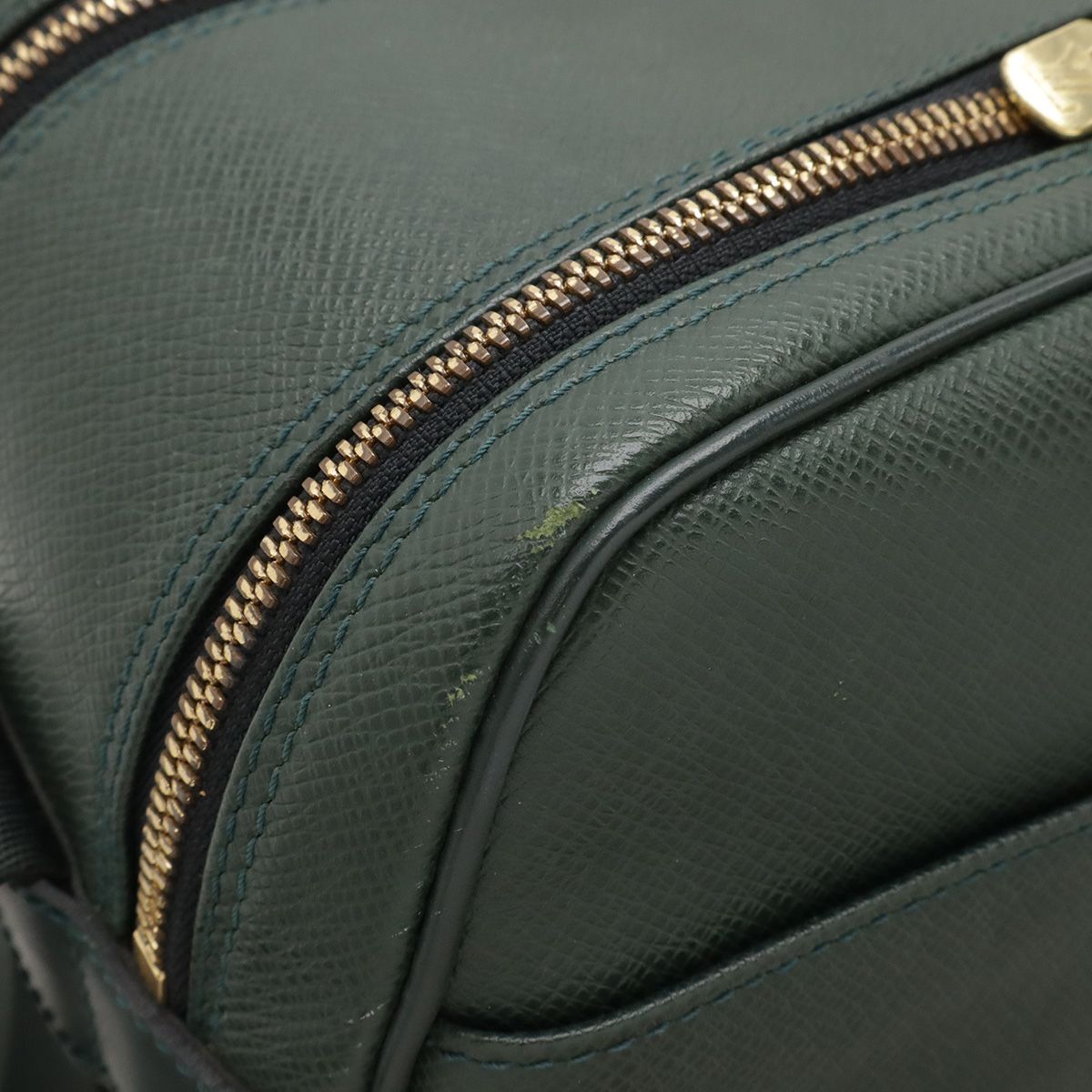 LOUIS VUITTON ルイ ヴィトン タイガ リポーターPM ショルダーバッグ