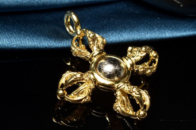 シルバー925 ギベオン(メテオライト隕石) 37x31(丸玉8)mm 羯磨（カツマ