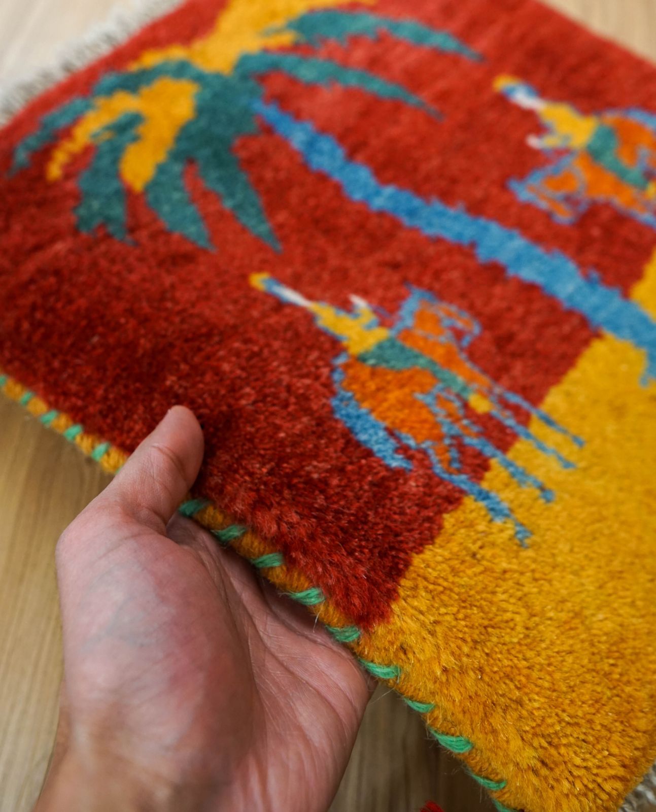 40×40cm ペルシャ絨毯 手織り ギャッベ アマレ族 ギャベ - メルカリ