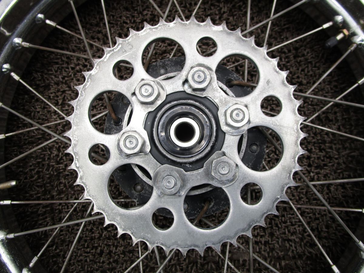 DT125 TAKASAGO リアホイール ブレーキドラム □B57！ スプロケット