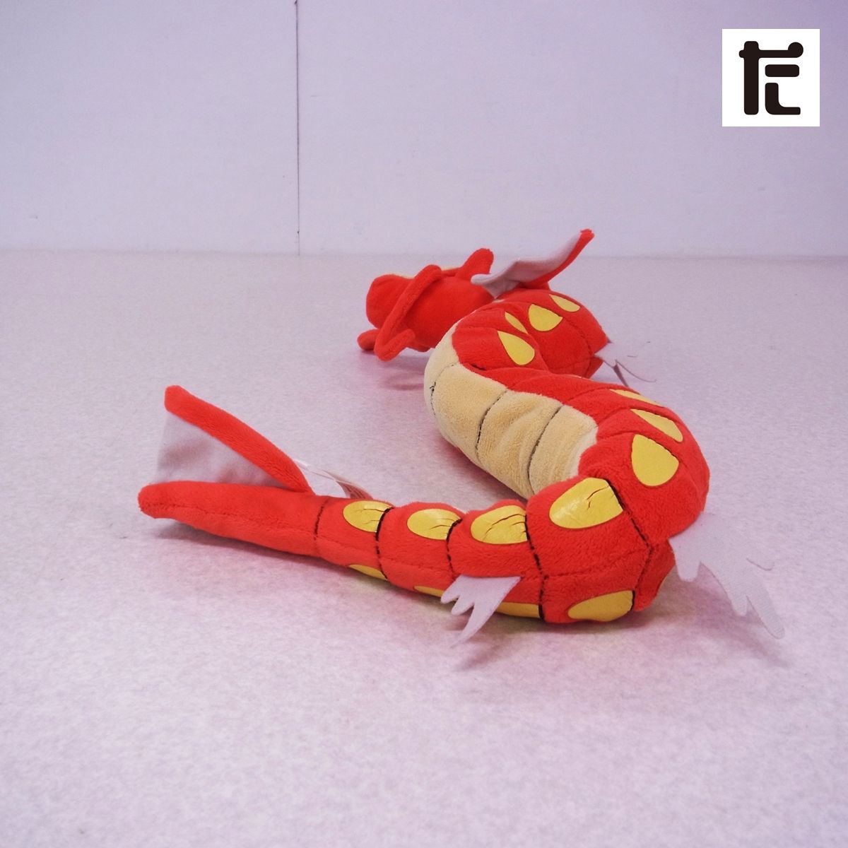 ポケモンセンター 赤いギャラドス ぬいぐるみ/PK01235-GM - メルカリ