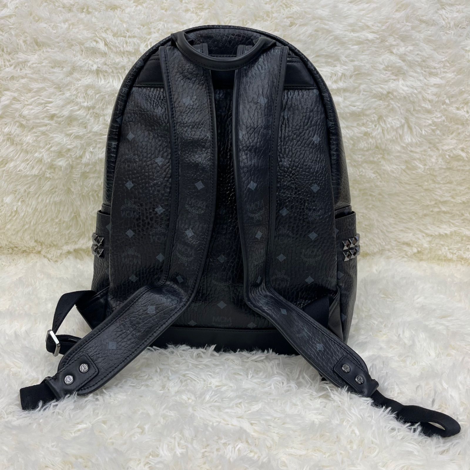 MCM エムシーエム バックパック リュックサック デイパック スタッズ