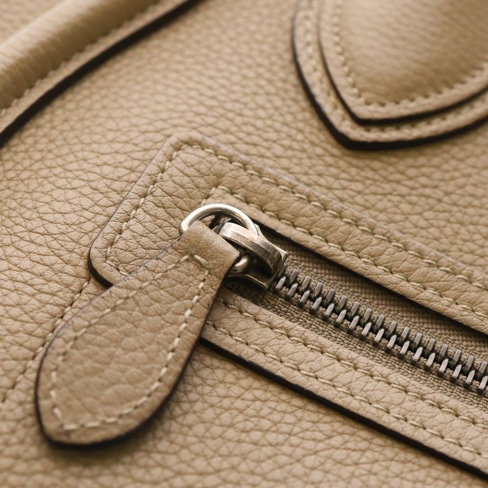 CELINE (セリーヌ) ラゲージ マイクロ ベージュ レザー ハンドバッグ