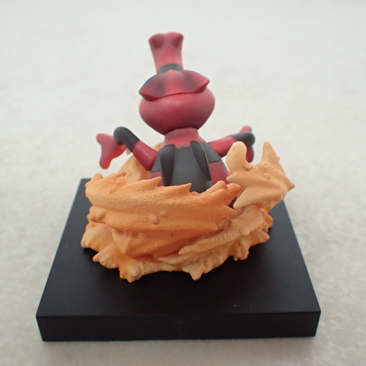 ▼ポケモン　フィギュア④ ポケモンスケールワールド ヒスイ地方 セキ＆リーフィア