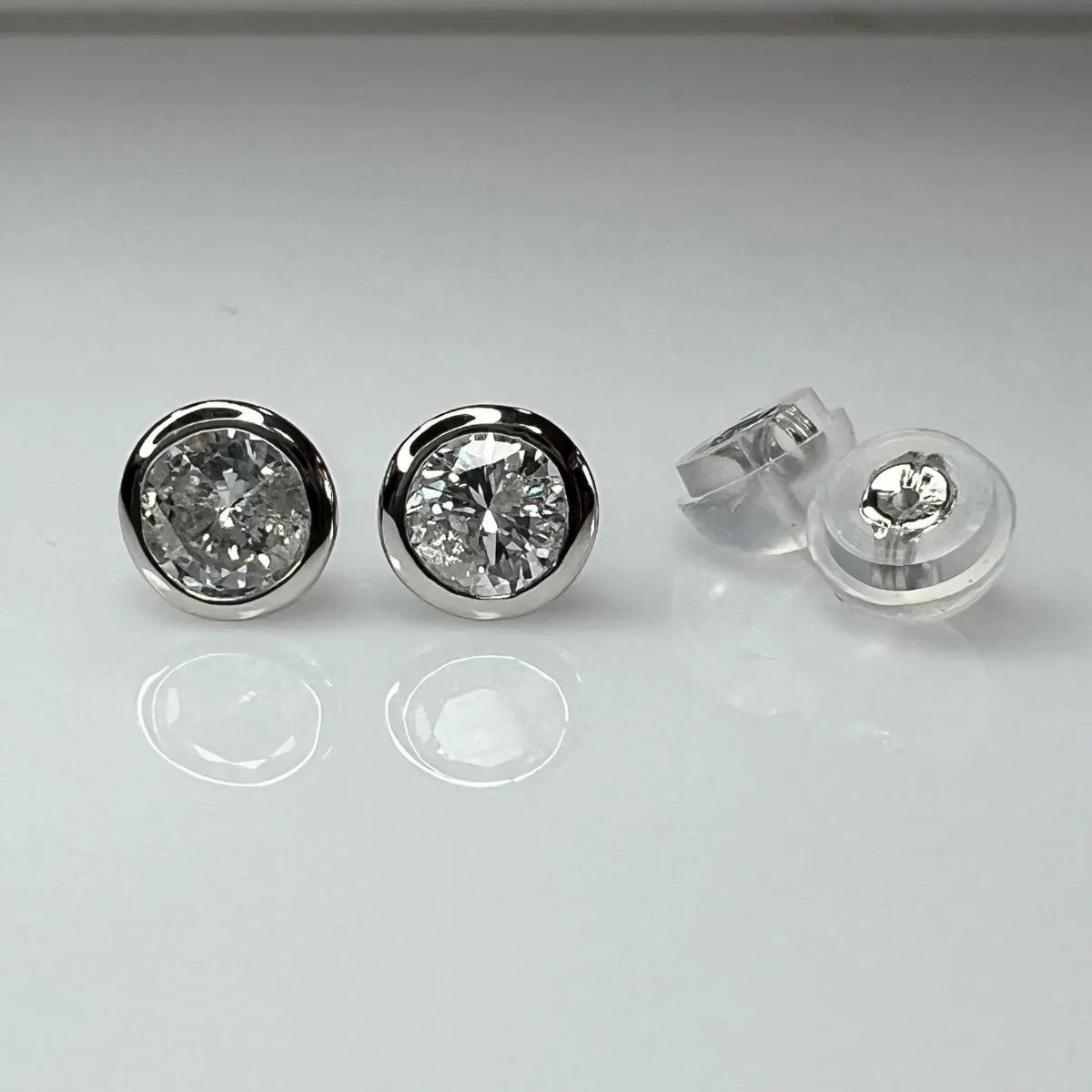 PT 天然ダイヤモンド フクリン ピアス 計0.7ct ホワイト系 鑑別カード