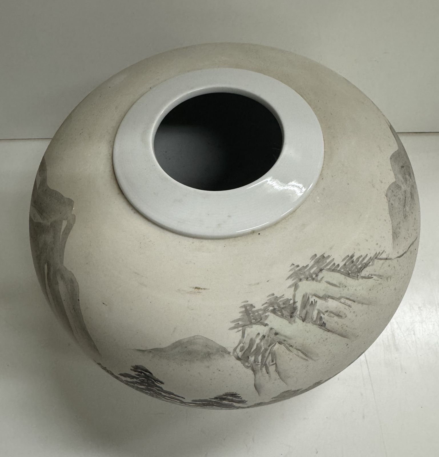 宮内庁御用達 深川製磁 染付山水絵 花瓶 花器 壺 - メルカリ