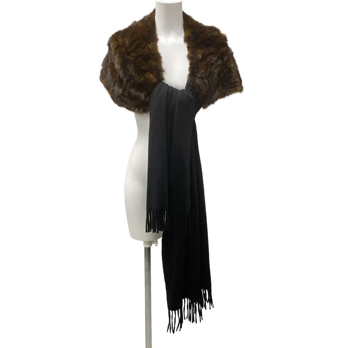 FENDI(フェンディ) マフラー - 黒×ダークブラウン カシミヤ、ファー