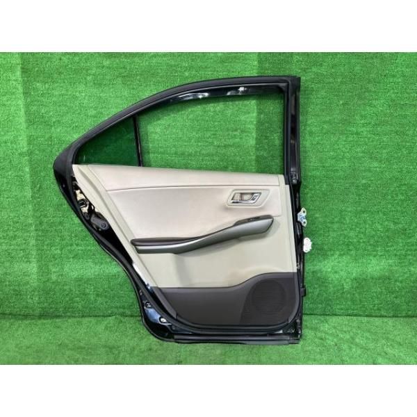SAI AZK10 左リアドア S アサヒ M2F3 67004-75010 202 - メルカリ
