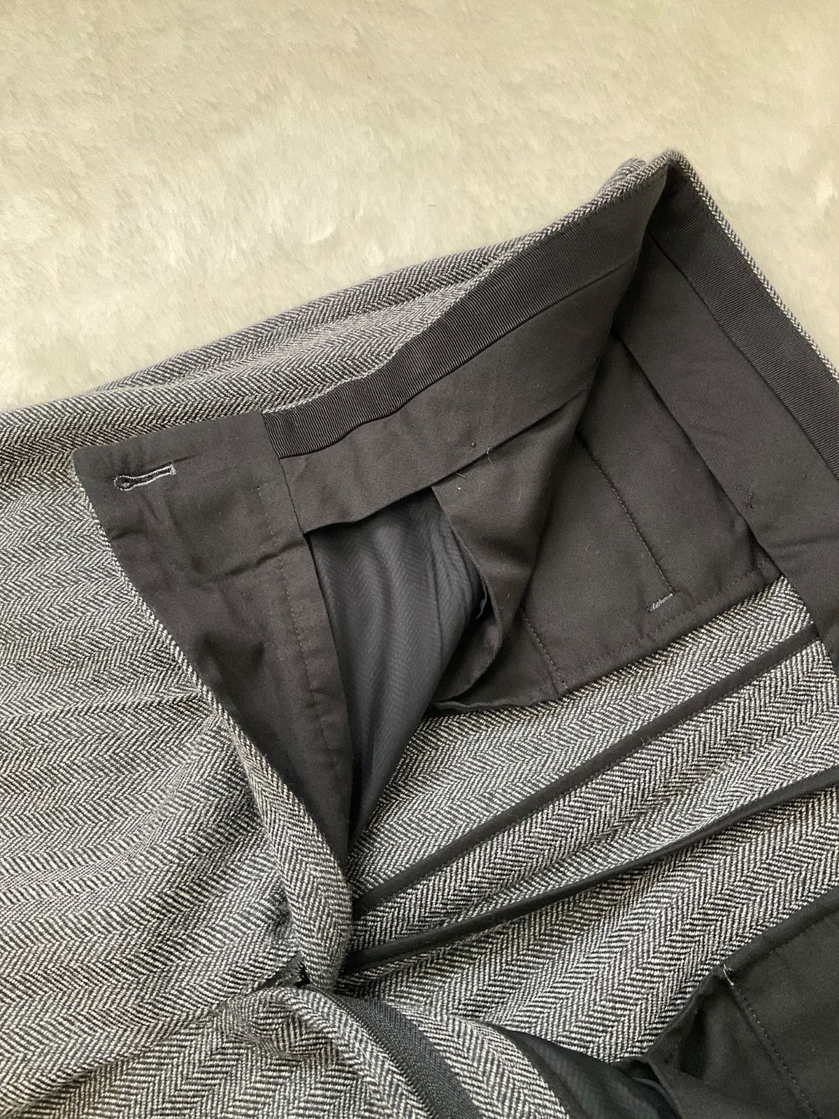 【即購入OK】値下げ♪ HEUGN TROUSER 028 e H/B 美品】HEUGN ユーゲン TROUSER 028 GEORGE H/B ヘリボーン サイズ3