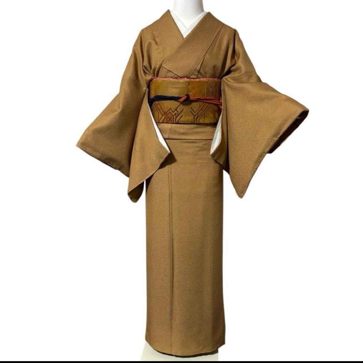 て*ず様 美品　袷　正絹　作家物　鮫小紋　縮緬　フルセット　身丈156 裄丈65 未使用近い 美品 袷 正絹 作家物 落款 縮緬 江戸小紋 鮫小紋 フル