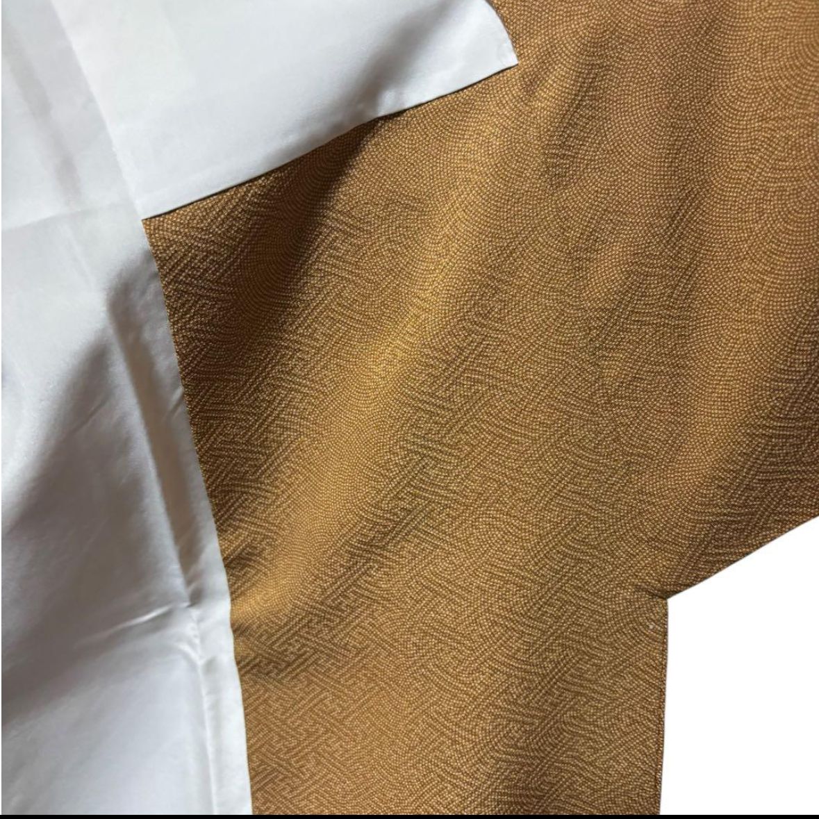 て*ず様 美品　袷　正絹　作家物　鮫小紋　縮緬　フルセット　身丈156 裄丈65 未使用近い 美品 袷 正絹 作家物 落款 縮緬 江戸小紋 鮫小紋 フル