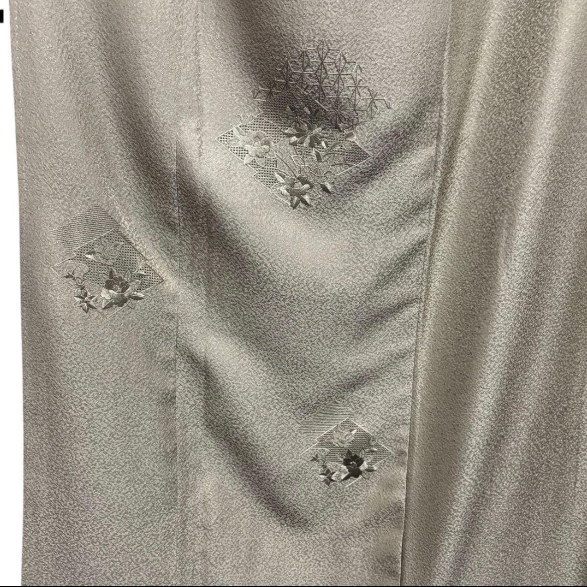未使用近い　美品　袷　正絹　ちりめん　蘇州刺繍　付け下げ訪問着　フルセット 未使用近い 美品 袷 正絹 紋付き スワトウ刺繍 蘇州刺繍 訪問着 フル