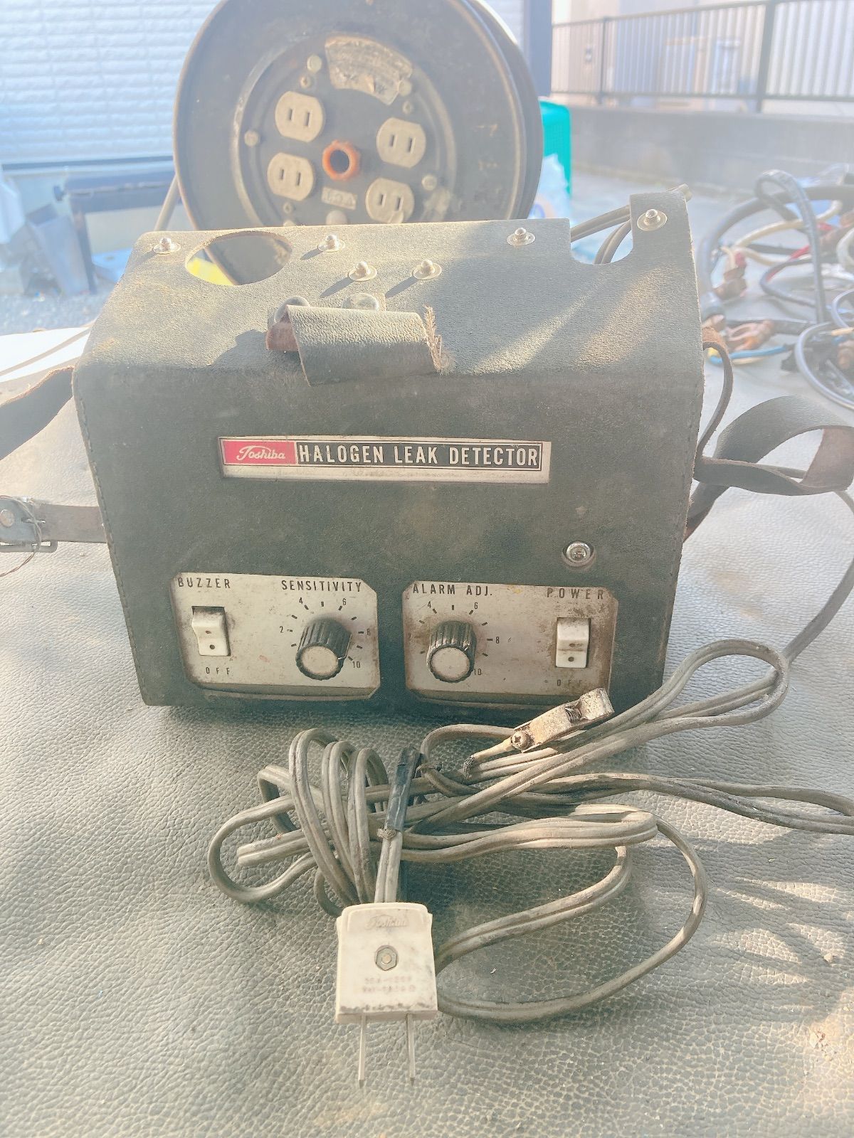 東芝　HALOGEN LEAK DETECTOR 東芝 HALOGEN LEAK DETECTOR 工具 - メルカリ