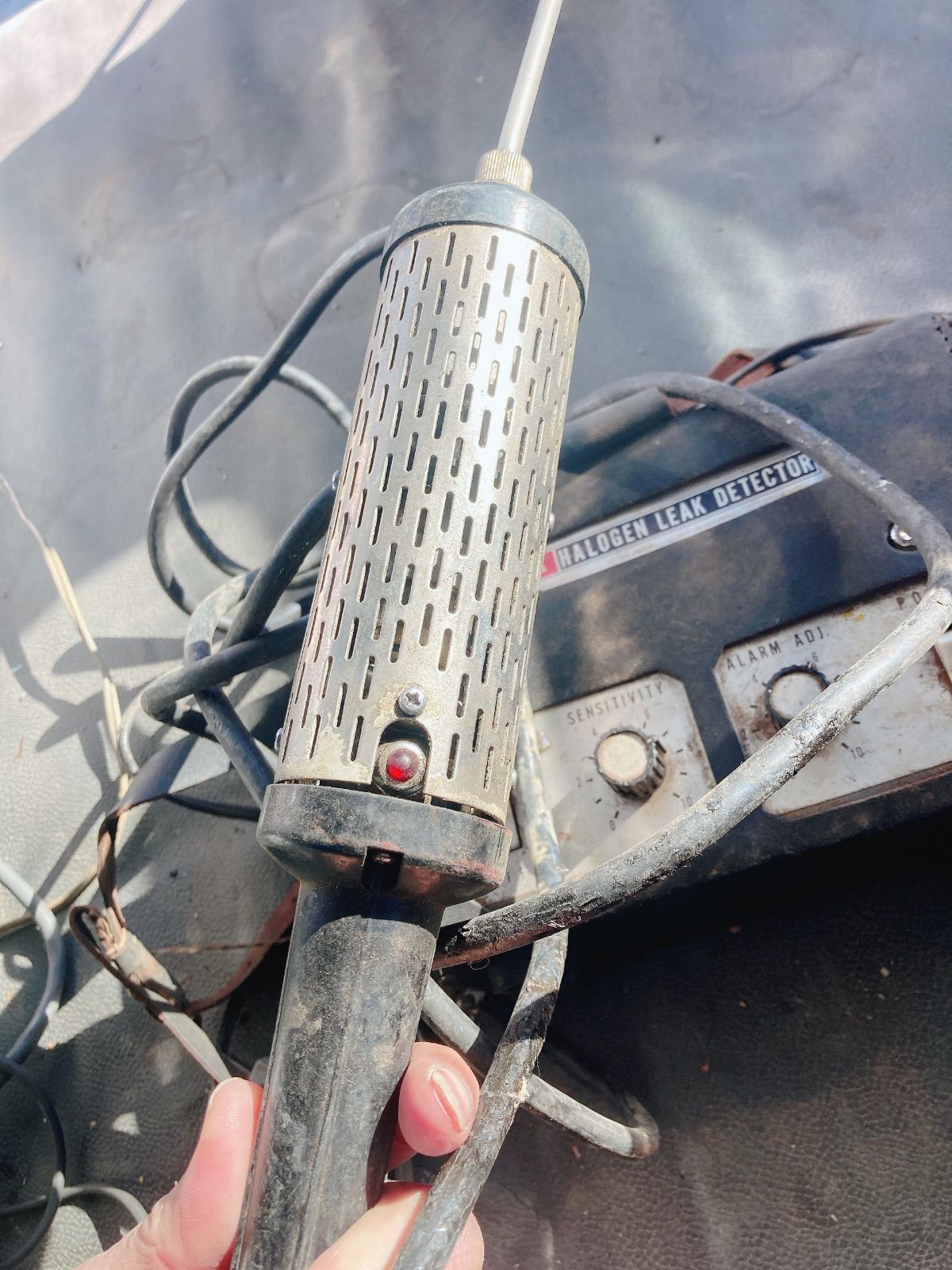 東芝　HALOGEN LEAK DETECTOR 東芝 HALOGEN LEAK DETECTOR 工具 - メルカリ