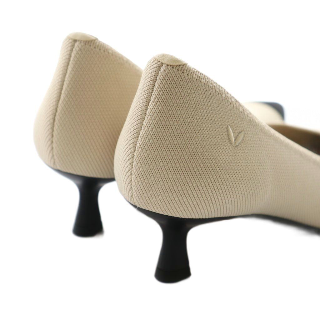 VIVAIAベージュ グリッター ポインテッドトゥパンプス VIVAIAベージュ グリッター ポインテッドトゥパンプス VIVAIAベージュ