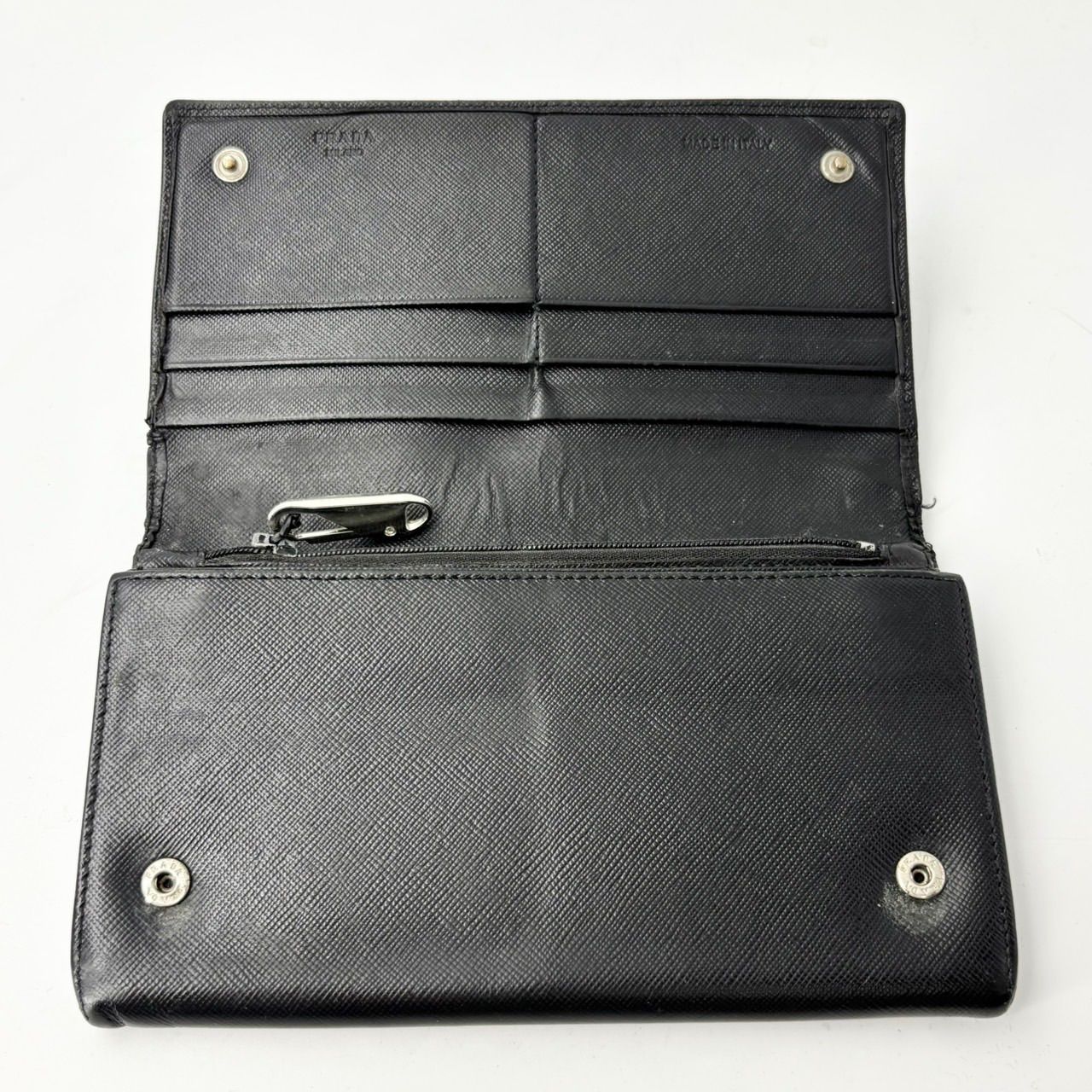 PRADA プラダ 長財布 サフィアーノレザー 大きめ長財布 1548 - メルカリ