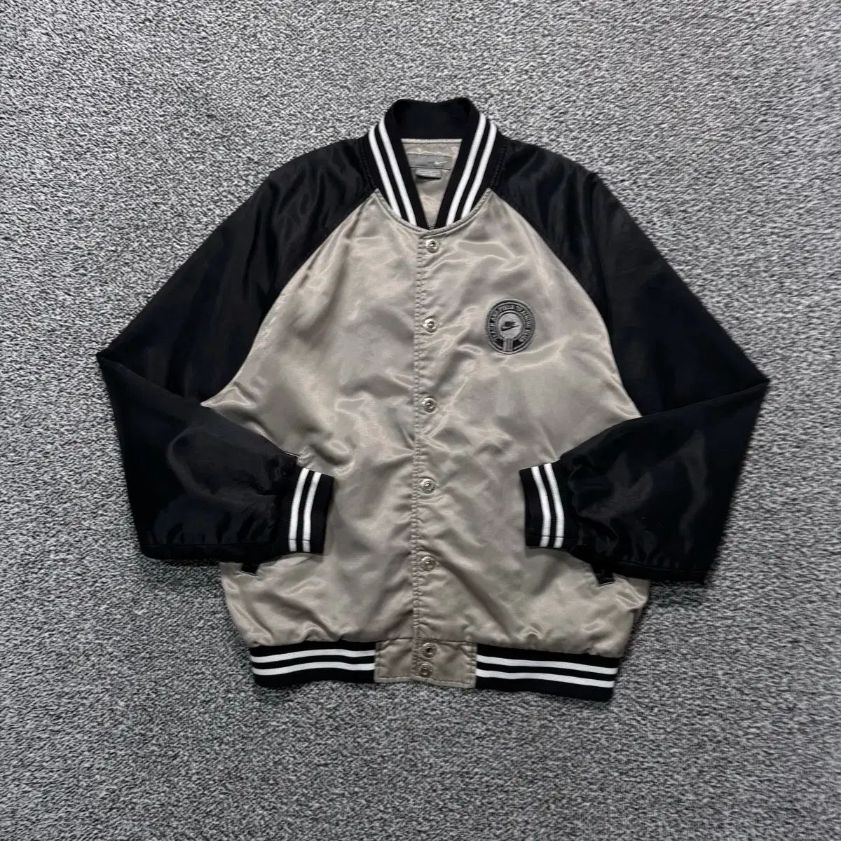 断捨離】稀少2XL NIKE ジョーダン サテンスタジアムジャンパー 2025年