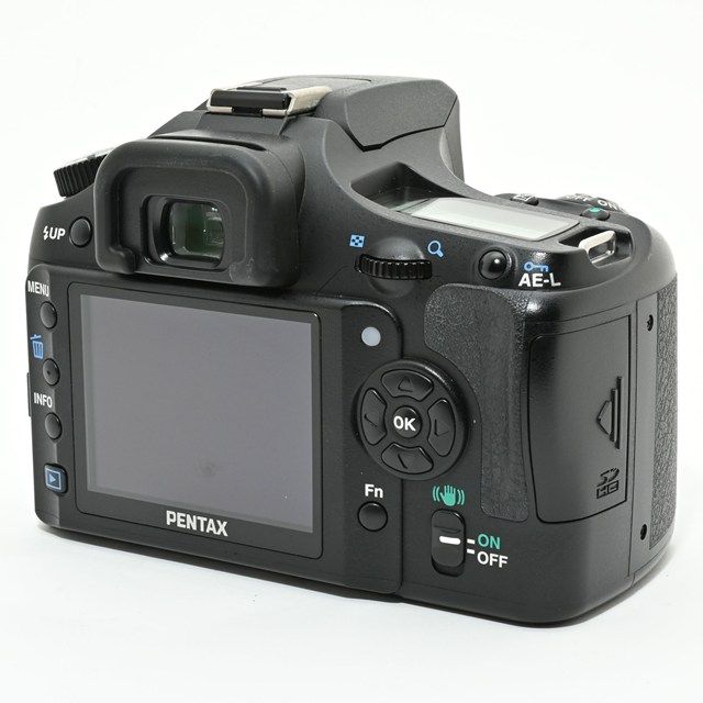 PENTAX K200D ボディ 動作確認済 グリップ付 デジタル一眼レフ 美品＞ PENTAX デジタル一眼レフカメラ K200D ボディ｜動作確認済｜単
