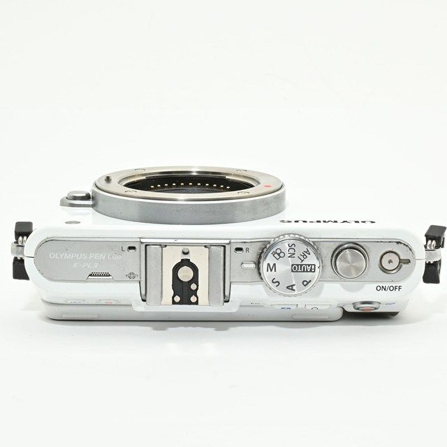 良品＞ OLYMPUS ミラーレス一眼 PEN Lite E-PL3 ボディ ホワイト