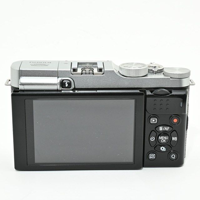 FUJIFILM X-A2 XC16-50mm Ⅱ 美肌モード搭載ミラーレス 海外発表：自分撮り液晶搭載の「FUJIFILM X-A2」 - デジカメ Watch Watch