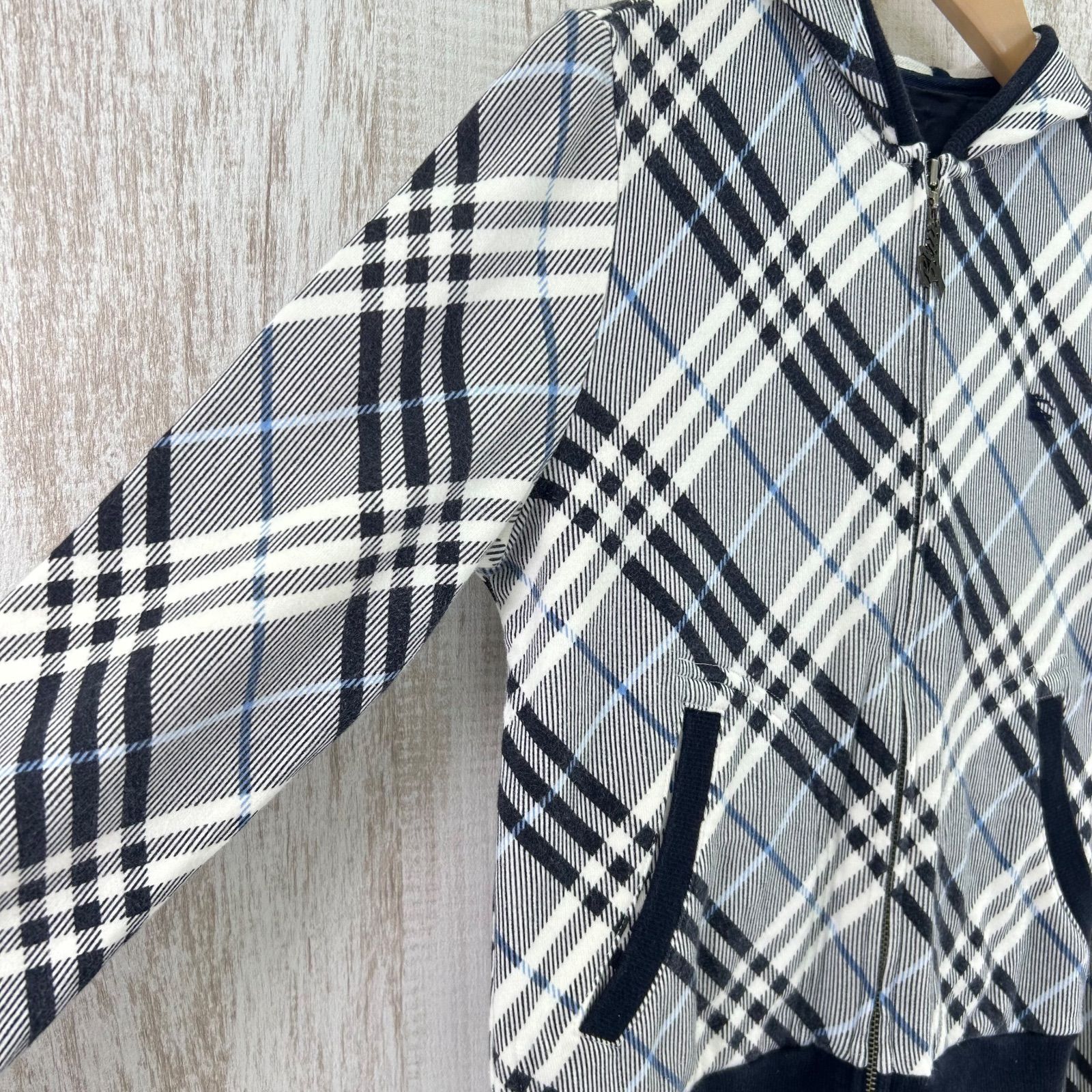 BURBERRY BLUE LABEL バーバリーブルーレーベル ホースロゴ刺繍