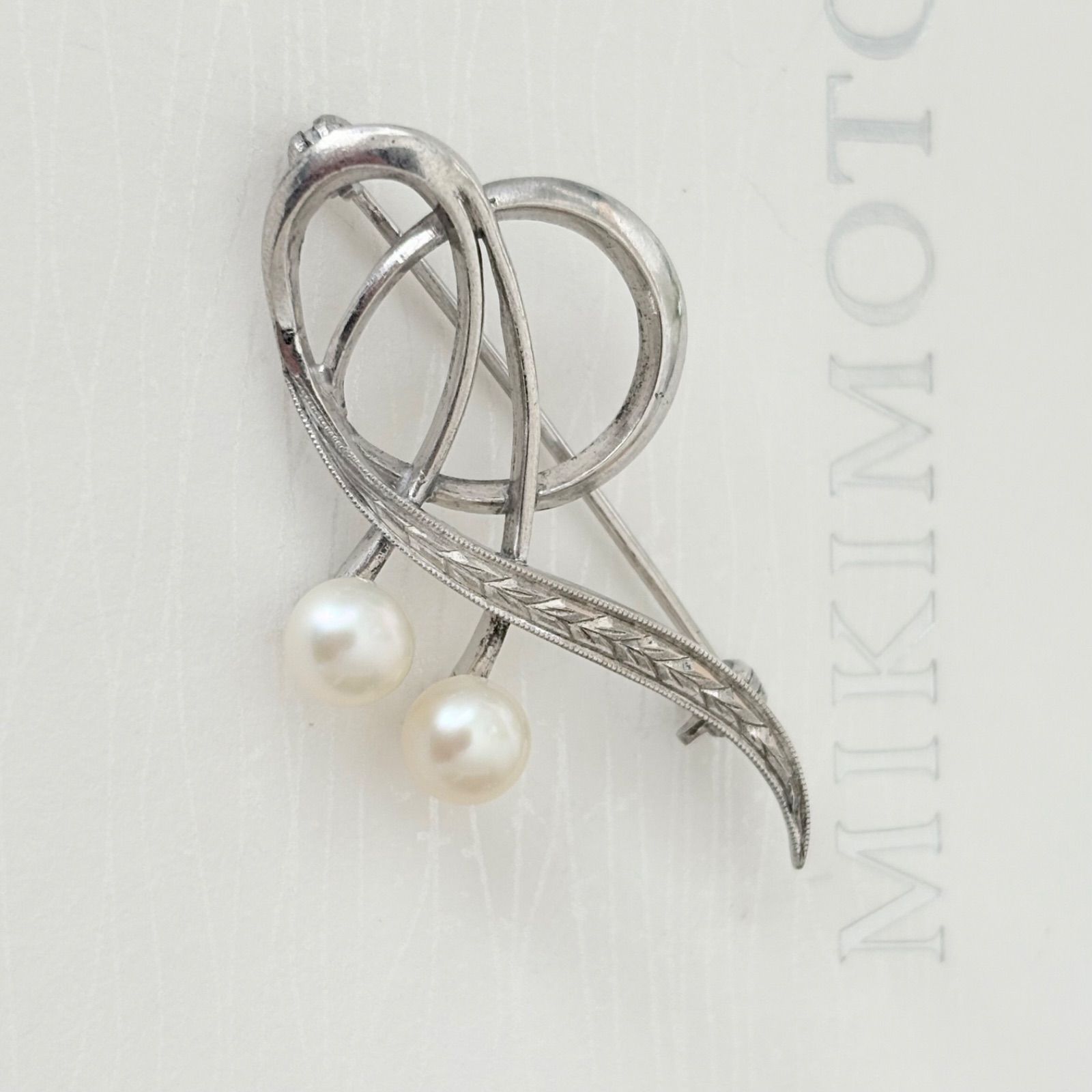 011【ミキモト】シルバー パール ブローチ - メルカリ