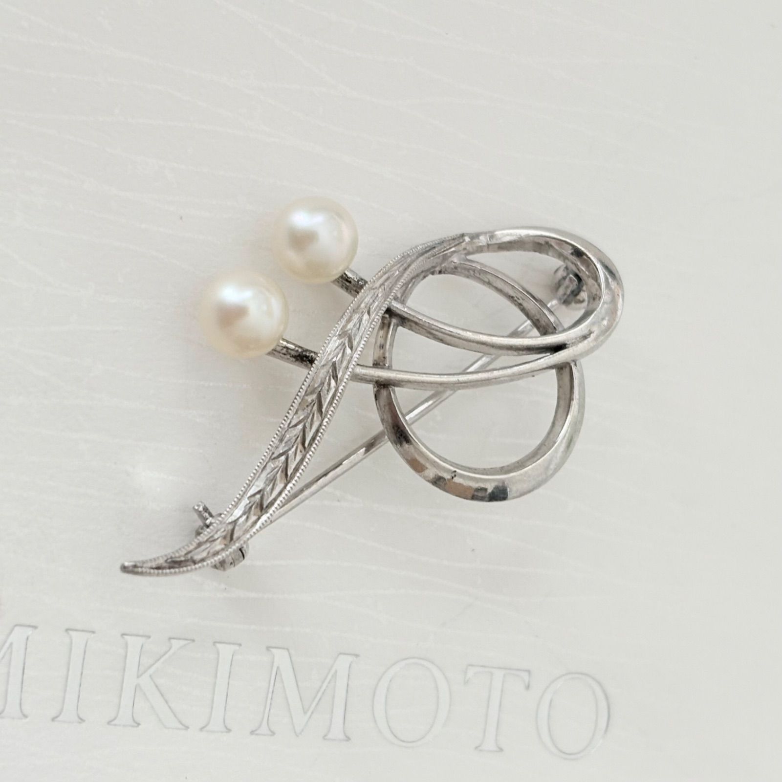 011【ミキモト】シルバー パール ブローチ - メルカリ