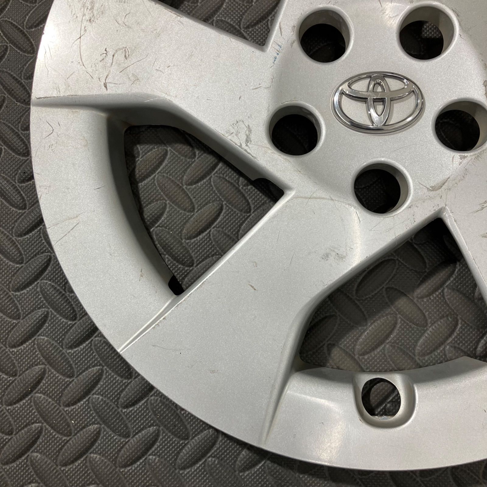 トヨタ プリウス 30系前期 ホイールキャップ ホイールカバー 純正 中古 