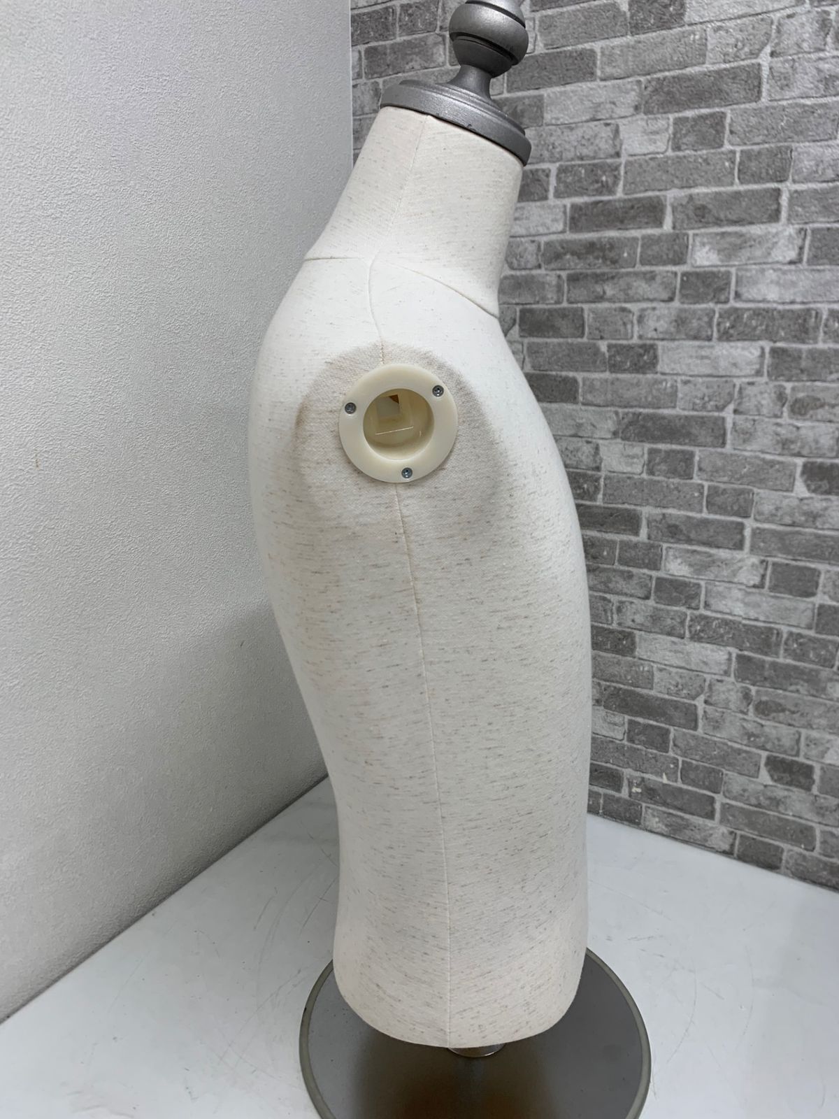 ReBodyPE トルソー 置き型 メンズ 半身 マネキン 高さ調節可能 - メルカリ